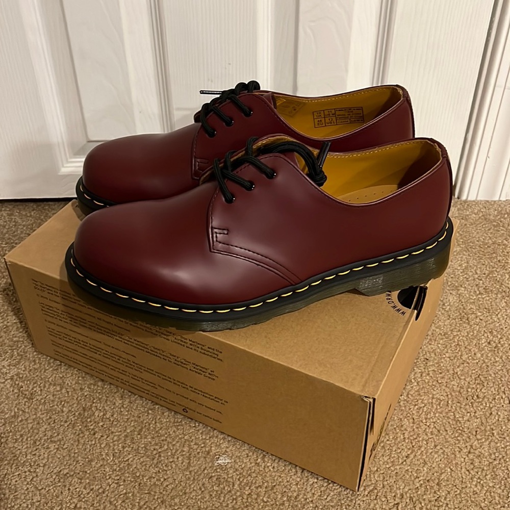 Brand New Dr Martens Cherry Red Leather Oxford 1461 size 11 Men